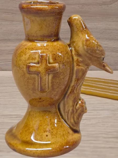 Подсвечник для церковной тонкой свечи керамический коричневый (с голубкой)