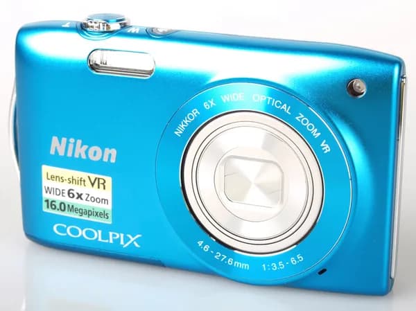 Nikon Coolpix S3300 Blue Компактный цифровой фотоаппарат