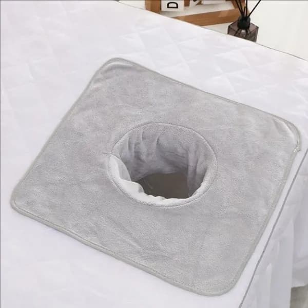 1 кусок 35*35 см полотенце с отверстием для косметического ложа