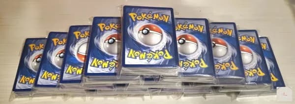 Покемон ККИ: Выгодный набор из 20 карточек Pokemon