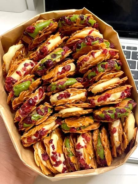 Нуга с миндалем и начинкой, оригинальный вкус, 125 г