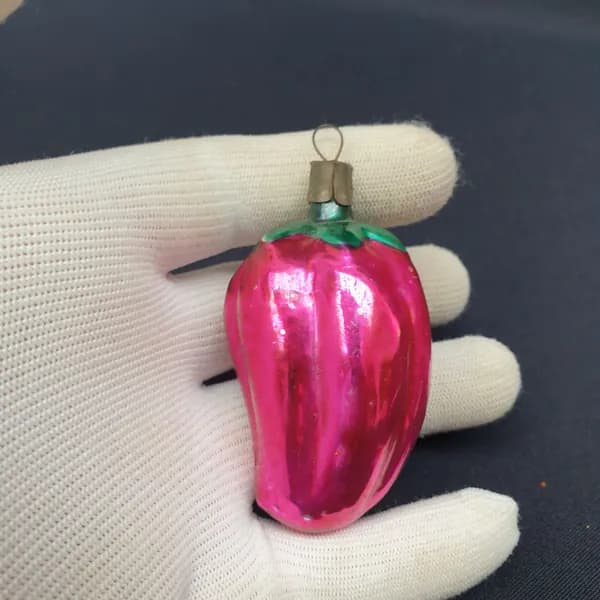 Елочная игрушка винтажная, СССР. Стекло, розовая фигурка перца для новогодней елки
