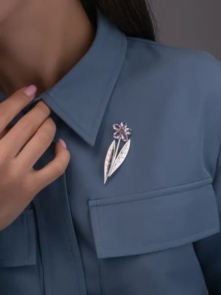 Брошь Костромской Ювелирный Завод из Серебра 925 пробы С кварцем и корундами