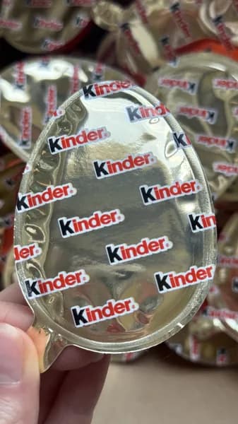Без игрушки! Половинка яйца с шоколадной начинкой Kinder Joy Stranger Things, (Очень странные дела), Германия