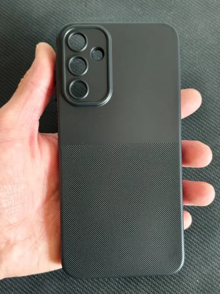 Чехол пупырчатый на Samsung A15 черный матовый