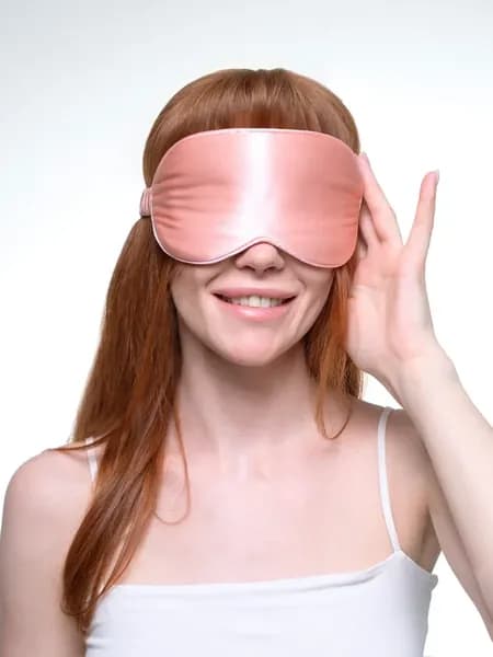 маска для сна 3D натуральный шелк в подарочной коробке