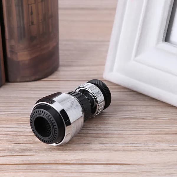 Кран поворотный на 360 градусов для кухни и ванной с фильтрацией воды