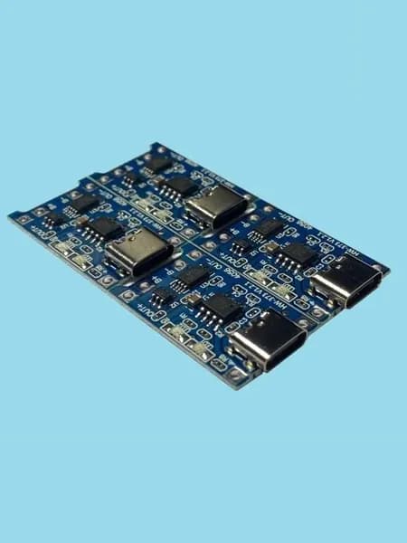 4шт. Модуль зарядки TP4056 USB Type-C из с защитой,зарядное устройство для Li-lon аккумуляторов.