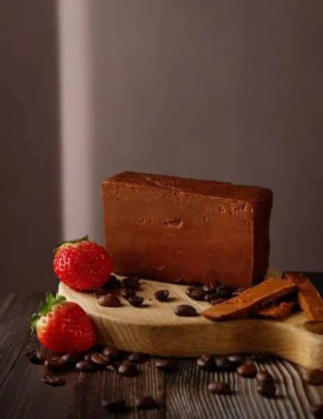 Сыр Норвежский "Brunost" 35%, сладкий сывороточный сыр, 500 г, Норвегия, для завтрака, вафель и десертов