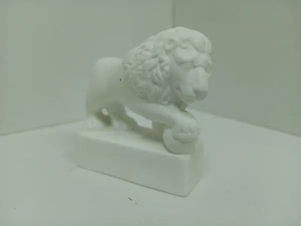 Статуэтка фарфоровая Лев стерегущий ЛФЗ