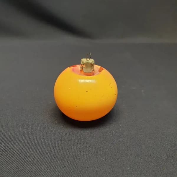 Елочная игрушка "Яблоко" 5х5 см, стекло, сход краски. Винтаж, СССР.