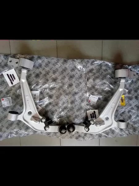 рычаги передние NISSAN X-TRAIL (T30) 2001-2013 комплект