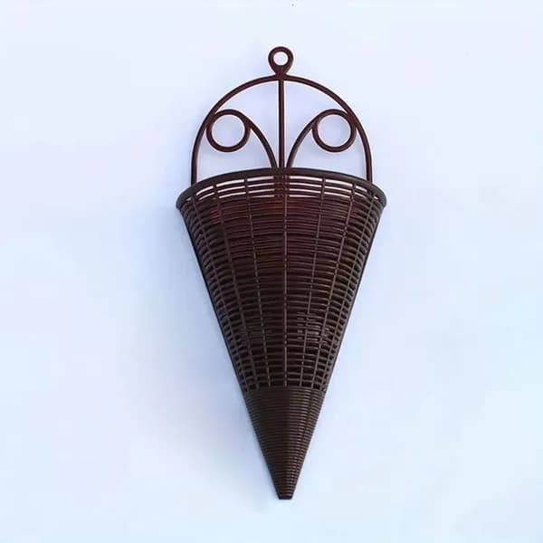 Висит Цветочная Корзина