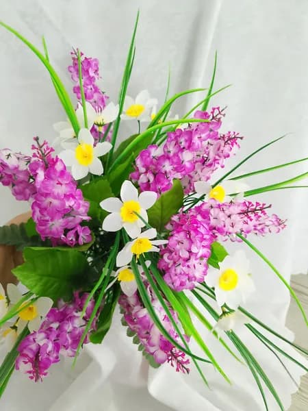 полянка ритуальная из искусственных цветов