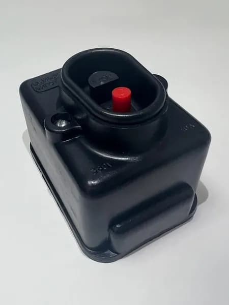 Кнопка пуска двигателя с откидным контактом ПНВС-10