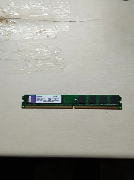 Оперативная память Оперативная память KVR800D2N5/1G DDR2, 1 x до 1 ГБ (Оперативная память KVR800D2N5/1G)