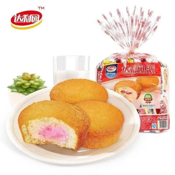 Пирог с яичным желтком и клубникой (230 г, 10 штук)