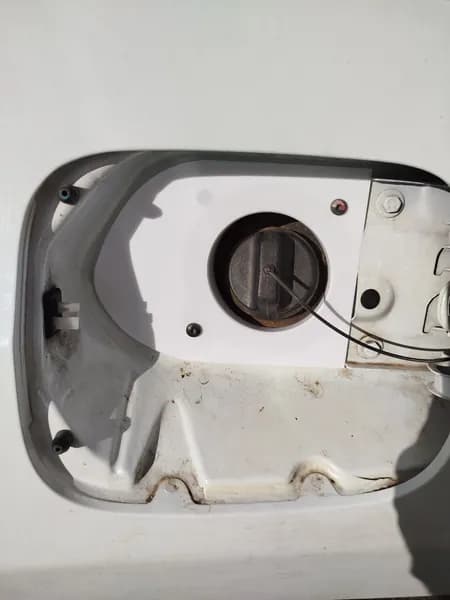 Накладка бензобака Renault Duster 2010 - 2021г.