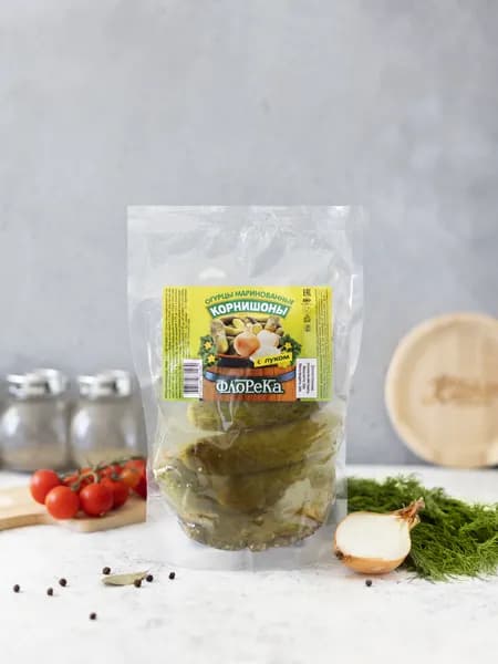 Огурцы корнишоны с луком маринованные, 500 г