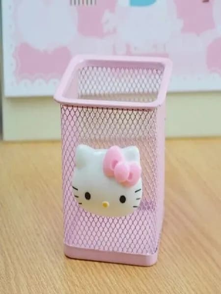 Держатель для ручек Sanrio Hello Kitty, Kuromi, Cinnamoroll, органайзер для рабочего стола для детей и школьников, декор интерьера, подарок на день рождения