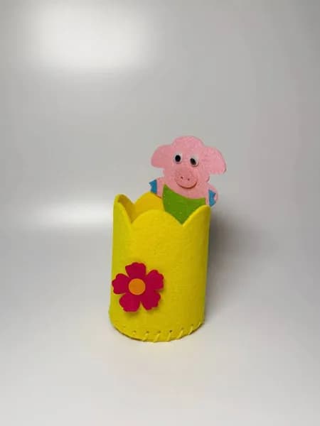 Игрушка-подставка из фетра