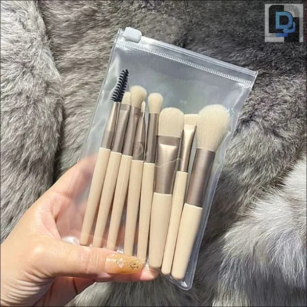 Кисть косметическая Для теней