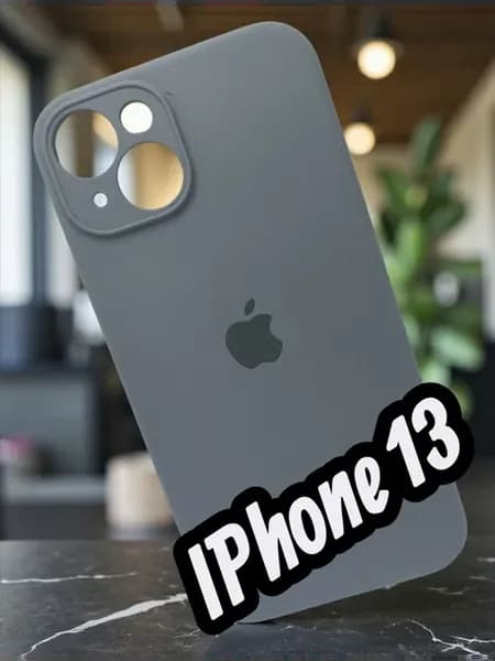 Чехол на iPhone 13 с защитой камеры