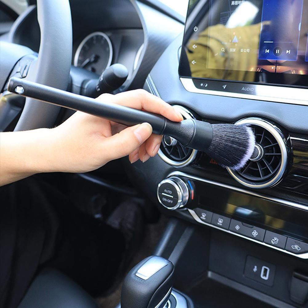 Щетка автомобильная