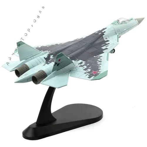 Модель самолета Су-57 в масштабе 1/100 подойдет для подарков, личных коллекций и просто любителей.