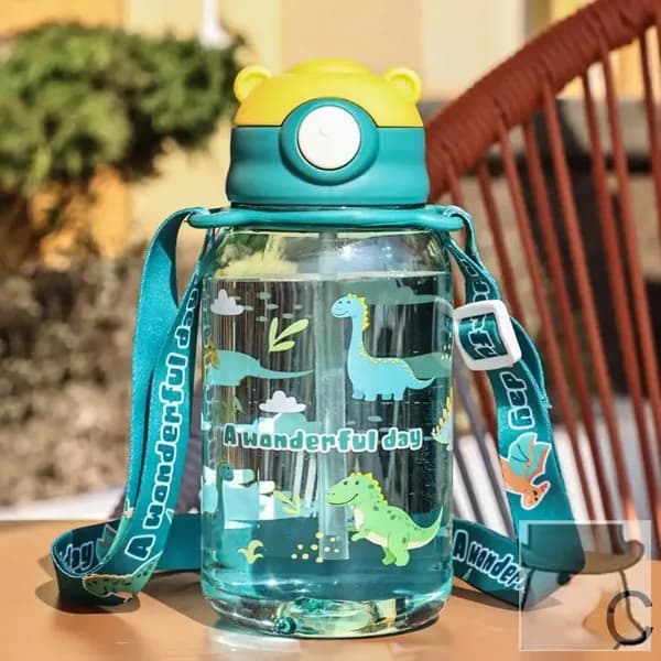 Детский мультяшный пластиковый стаканчик-поильник 650ml