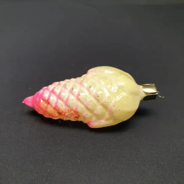 Елочная игрушка "Шишка" 10х4 см, стекло, сход краски. Винтаж, СССР.