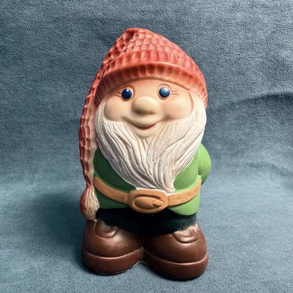 Винтажная резиновая игрушка СССР. Гном Пищалка . 14 см