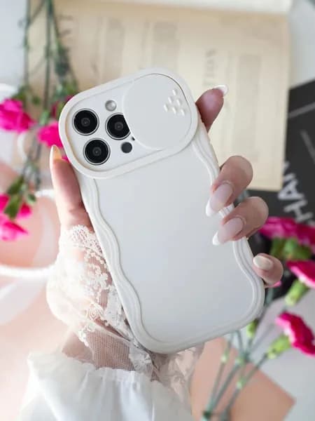 Чехол на iPhone 15 Pro Max с защитой камеры