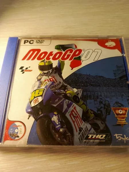 Диск с винтажной игрой для слабого ПК MotoGP'07