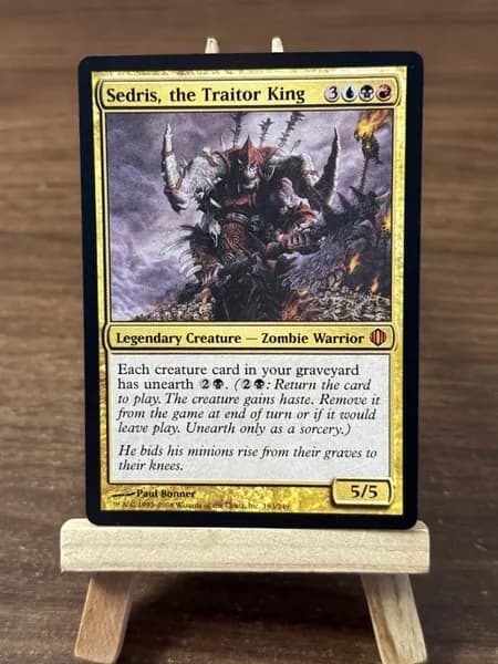 Заголовок: Волшебство в твоих руках: Уникальная карта Magic: The Gathering (MTG) с защитным протектором в подарок!