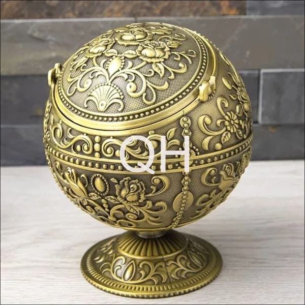 Винтажная пепельница