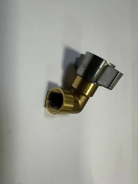 Фитинг угловое соединение M16*1,5 барашек - 1/4 / для пневмоинструмента/ штуцер