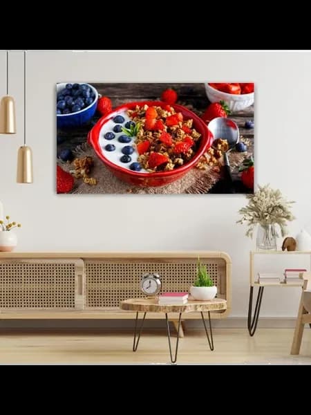 Картина на холсте, 40x60, Мюсли с йогуртом ягодами клубники