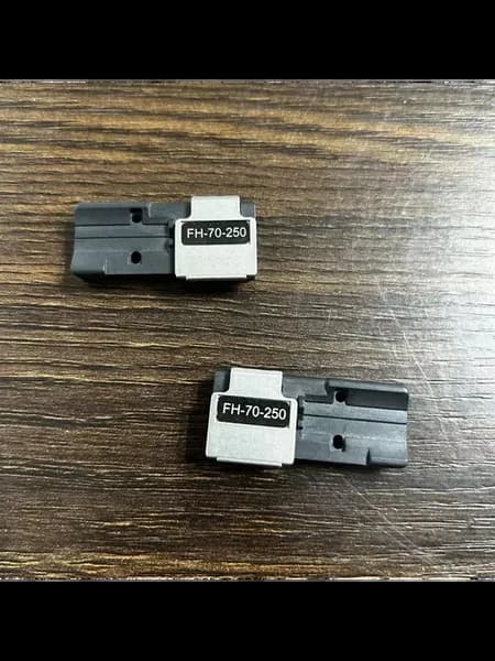 Держатель волокна для FSM-70R+ FSM-88R FSM-90R FH-70-2