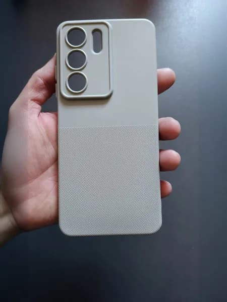 Чехол пупырчатый на Realme C75 матовый серый