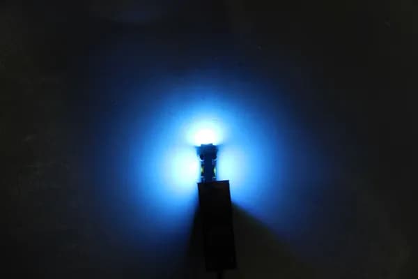 Светодиодные лампы Kinai для панели приборов T5 3 SMD 3030, Ice Blue (Кристально-Голубой) свет, 2 лампы