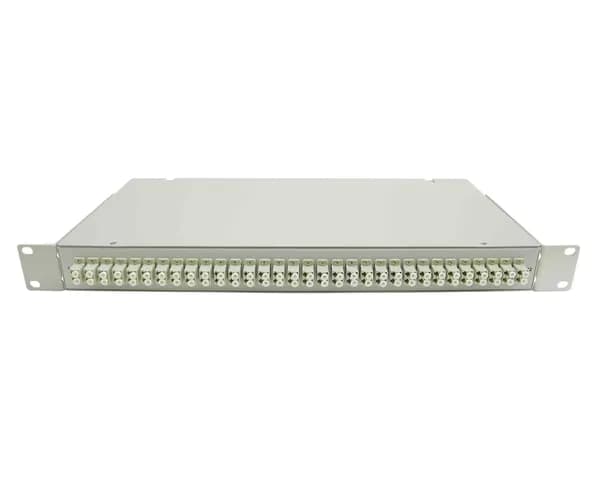 Кросс стоечный оптический VIMCOM 19'' укомплектованный 1U, 64 порта LC/APC, 9/125 мкм (сплайс-кассета, пигтейлы, адаптеры, КДЗС), сплошная панель, серый.