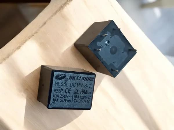 Реле 12V HLS-T73 ток-15A/120V (HLS8L-12VDC)