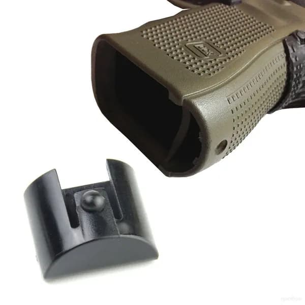 Заглушка рукоятки Glock 1-3 Gen (G17/19/22/23/31/34) полимерная вставка,для Glock 1-3 поколения (G17, G19, G22 и др.) защита от грязи и пыли