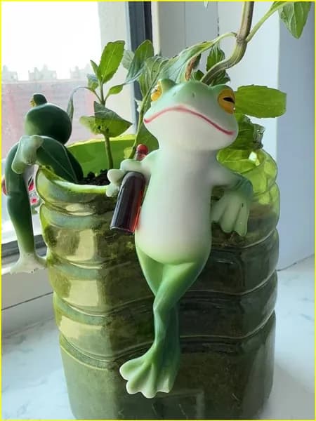 Фигурка садовая