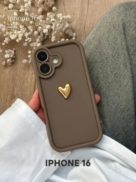 Чехол на iphone 16 эстетичный