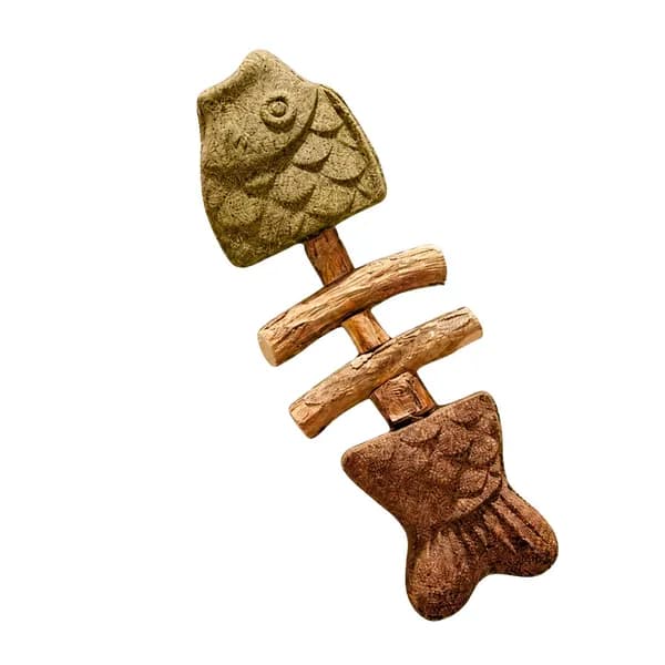 Рыбка мататаби с кошачьей мятой