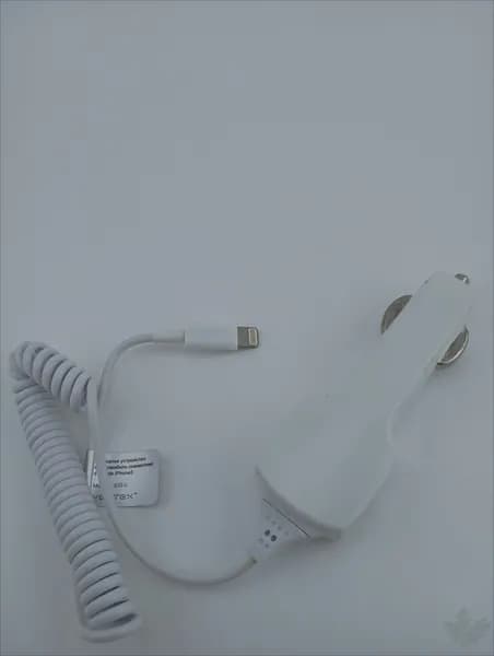 Автомобильное зарядное устройство 2.1A iOS Lighting