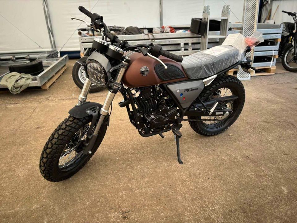 Мотоцикл с ПТС RACER RC300-GY8H Triumph_коричневый (в заводской упаковке)