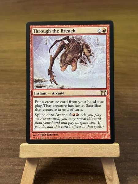 Заголовок: Волшебство в твоих руках: Уникальная карта Magic: The Gathering (MTG) с защитным протектором в подарок!